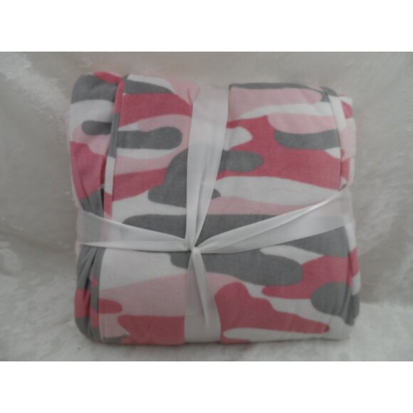 Secret Treasures Pink Camo Print Pajama Set With Raglan Sleeve Crew Neck M 8-10 - Picture 2 of 7